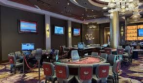 Cricket football and casino-style entertainment layout on 7e770